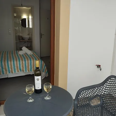 Thiseas 2 Apartment Naxos City