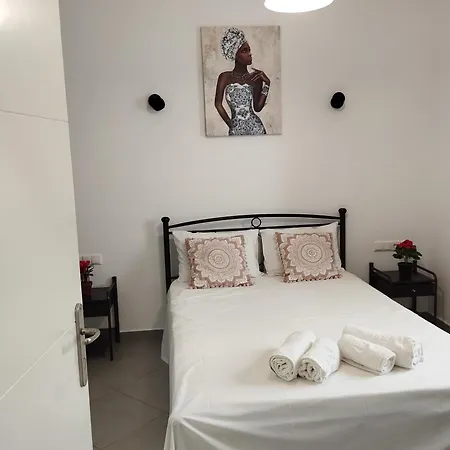 Thiseas 2 Apartment *